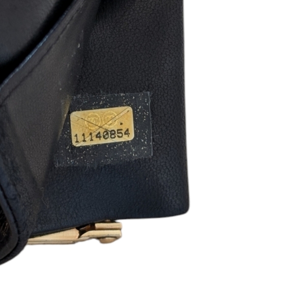 ✅Authentic CHANEL Caviar Wallet - Picture 11 of 13